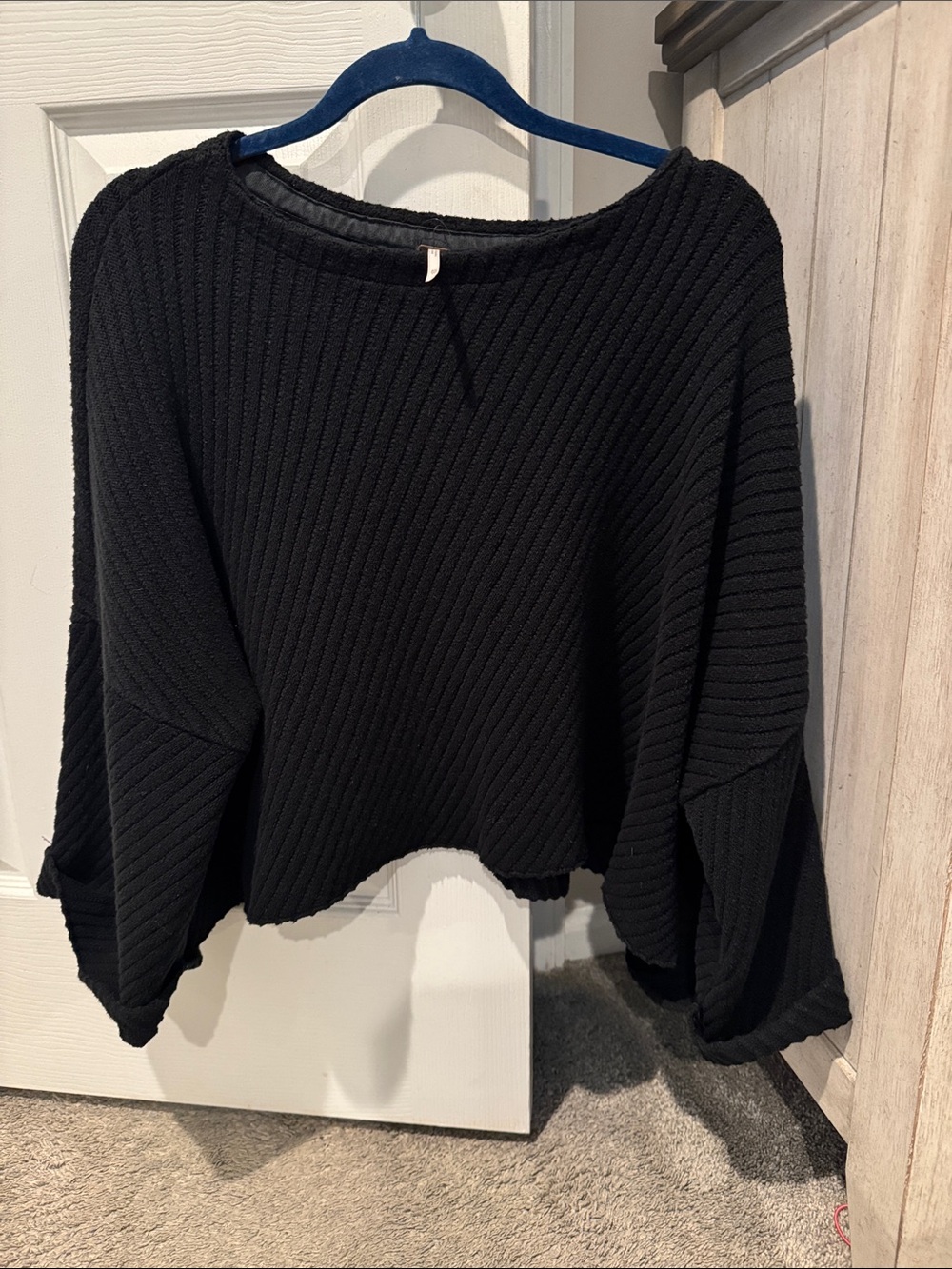 Black Ribbed Balloon-Sleeve Free People  Women's Sweater Size XS